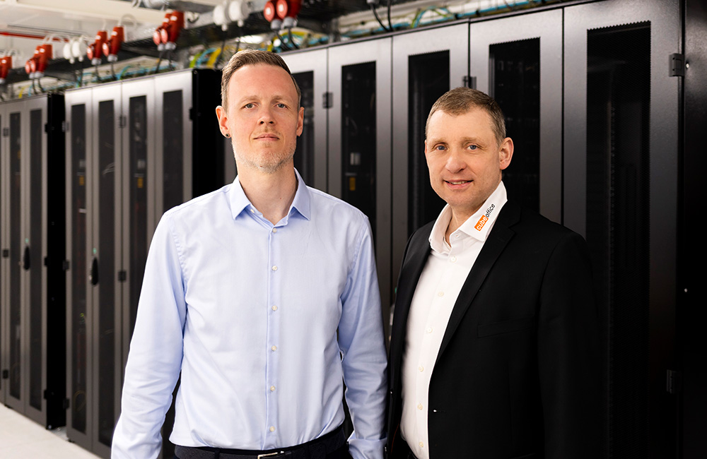 Andr_ Helm, Leiter des Vorstandsbereichs 3 (Unternehmensentwicklung und Zentrales Projektmanagement), und Matthias Kunert, Informationssicherheitsbeauftragter der UMMD